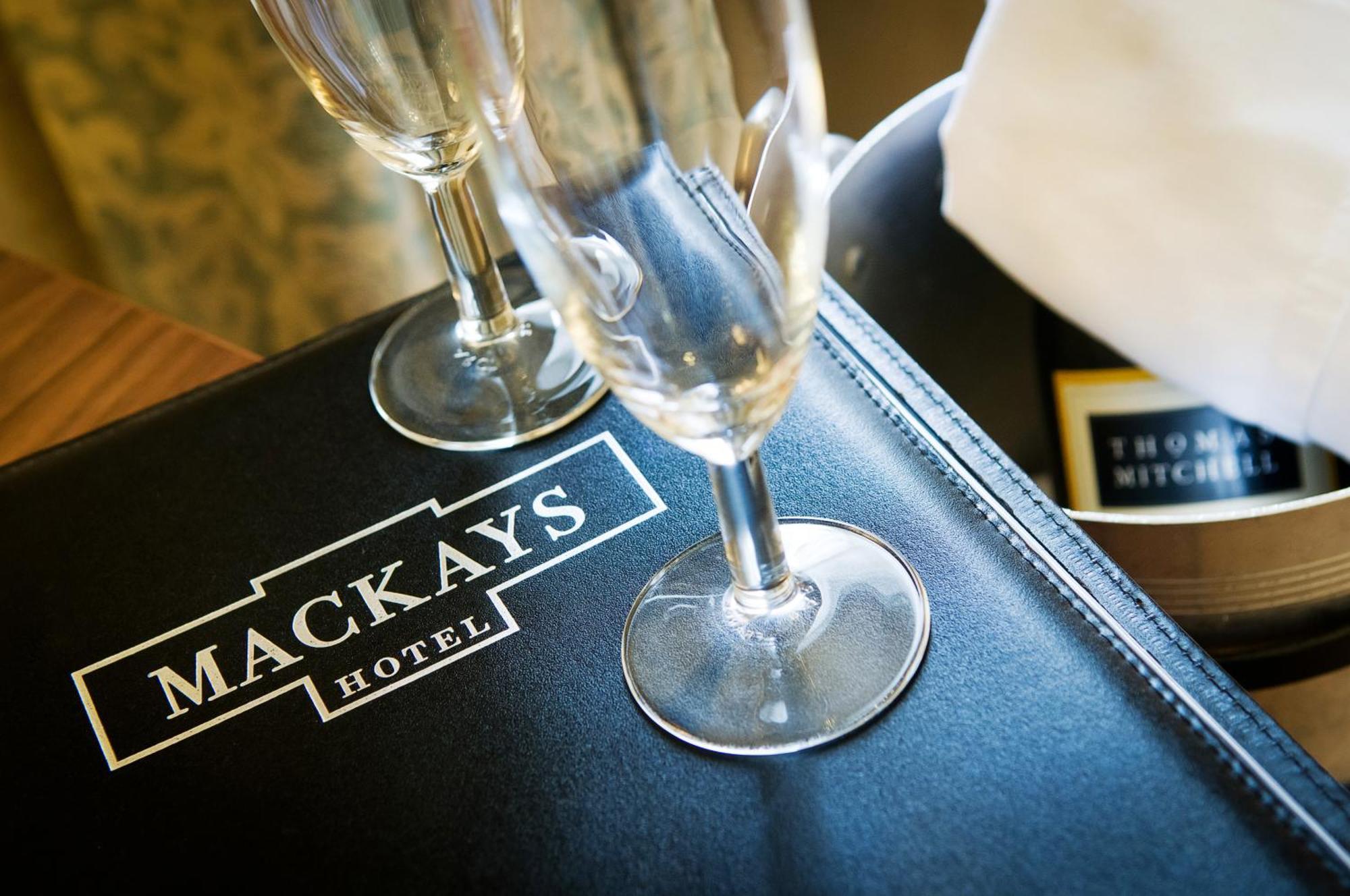 Mackays Hotel Wick  Bagian luar foto
