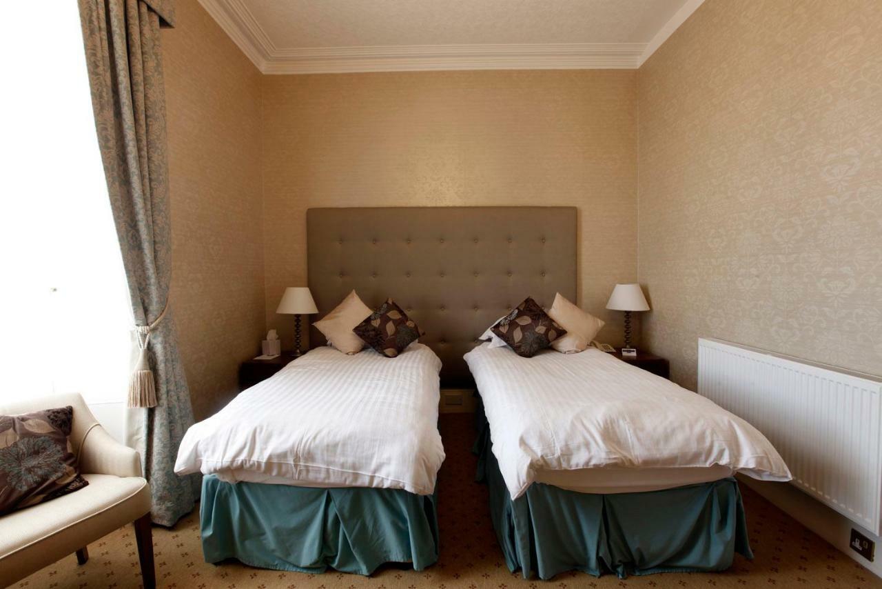 Mackays Hotel Wick  Bagian luar foto